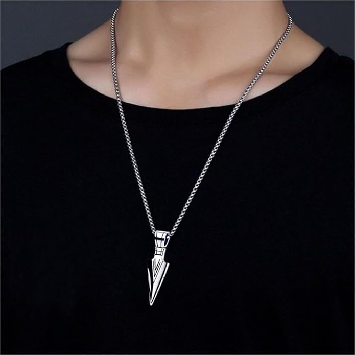 Arrowhead Pendant Necklace Cool Stainless Steel Spear Point Jewelry for Men Pharaoh's Spear Arrow Titanium Steel Necklace Unique Rock Hip Hop Spear Point Arrowhead Pendant Necklace Trendy Domineering