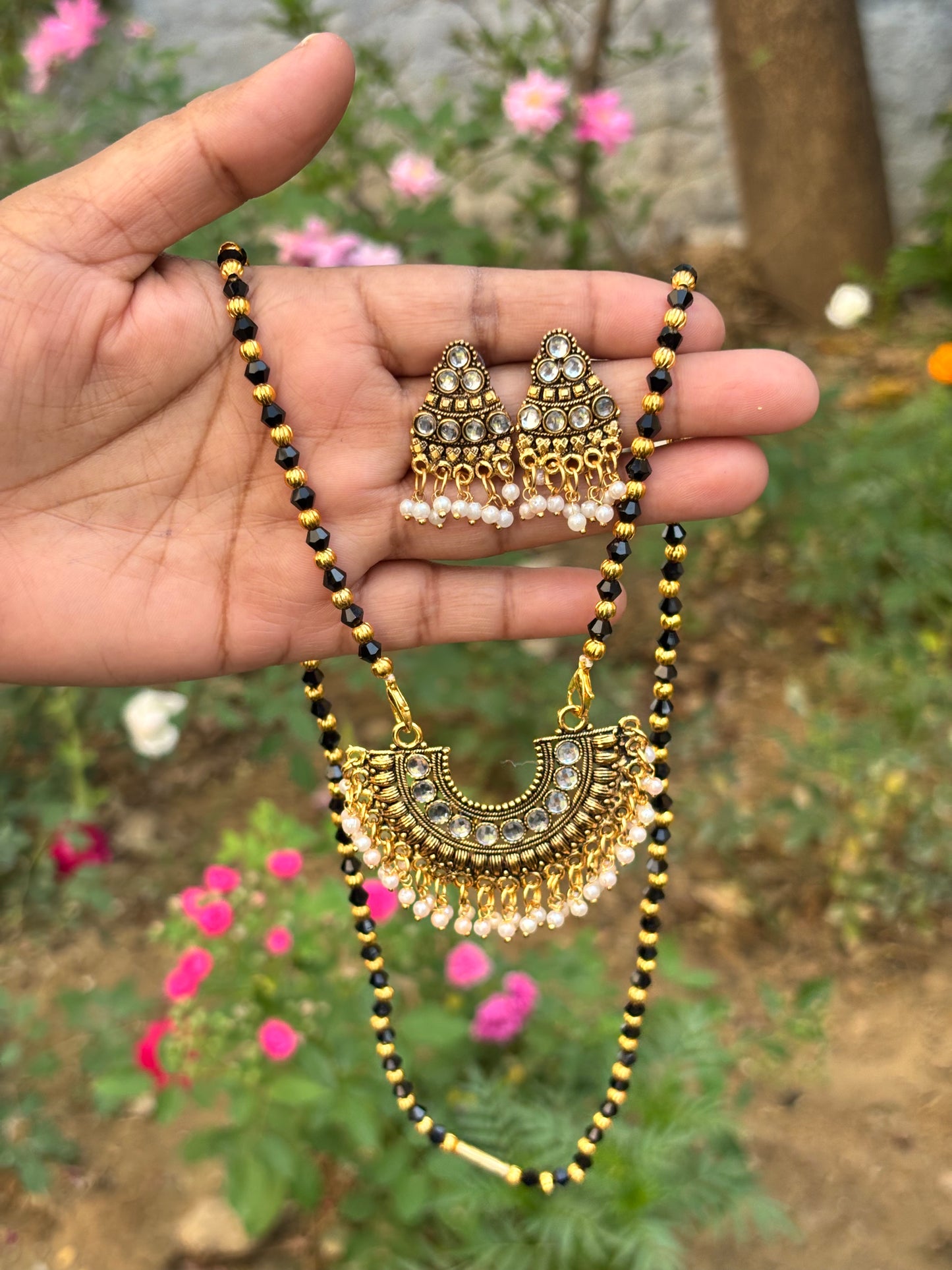 Exquisite Kundan Mangalsutra & Earrings