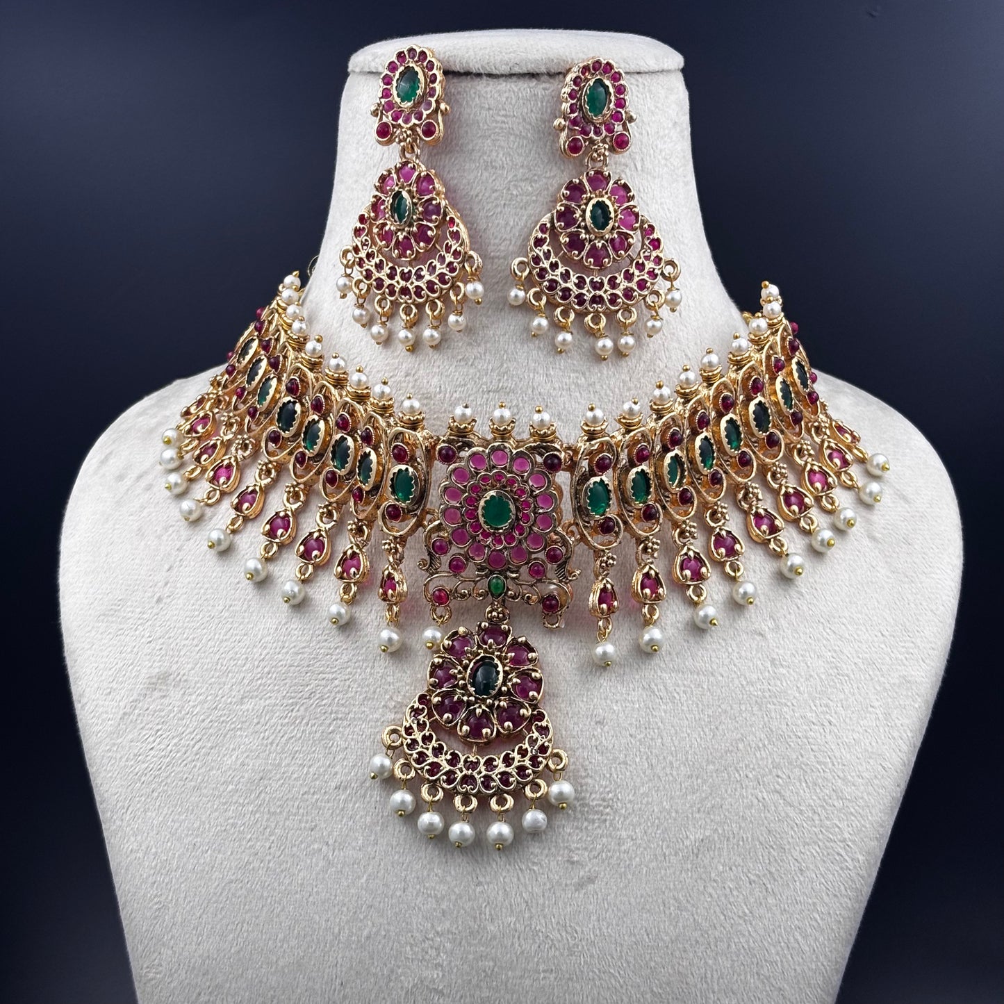 Traditional Indian Bridal Jewellery Set, Gold-Plated Choker Necklace with Pearl Drops, Ruby and Emerald Stones, Chandelier Earrings