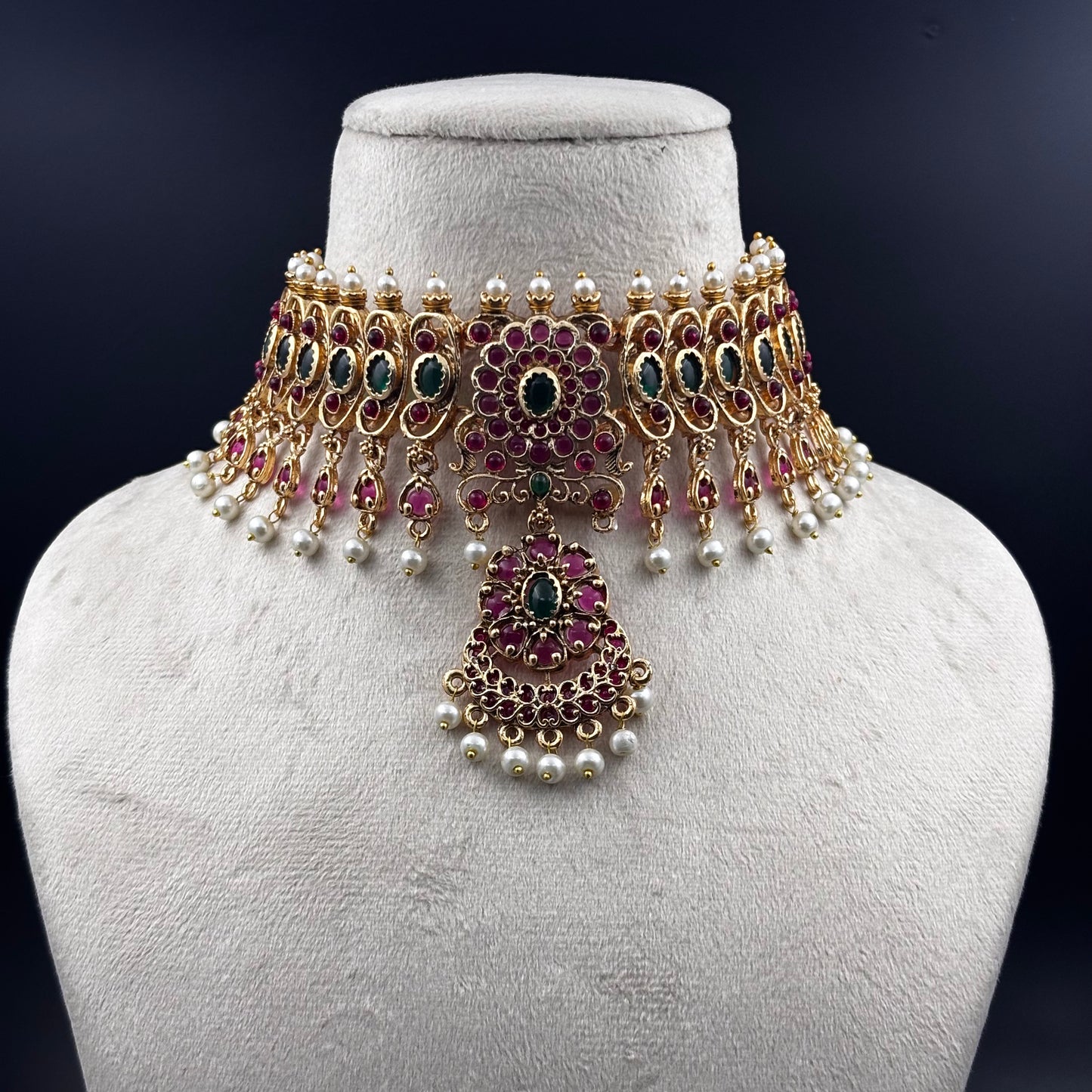 Traditional Indian Bridal Jewellery Set, Gold-Plated Choker Necklace with Pearl Drops, Ruby and Emerald Stones, Chandelier Earrings