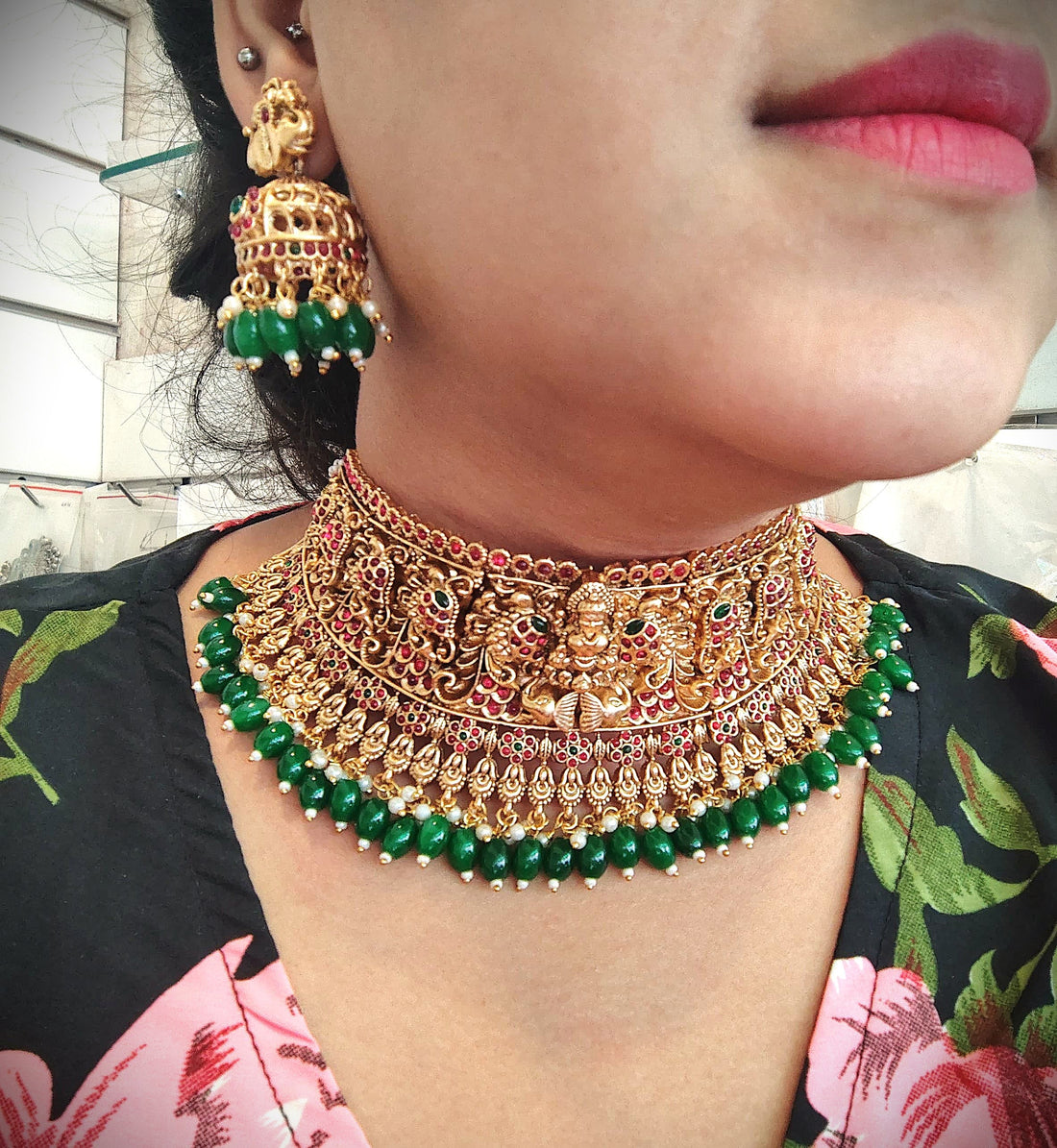 Regal Radiance: Temple Choker Set with Emerald Green Beads