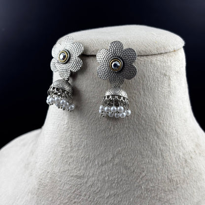 Flower Top with Silver Replica Jhumka Earring