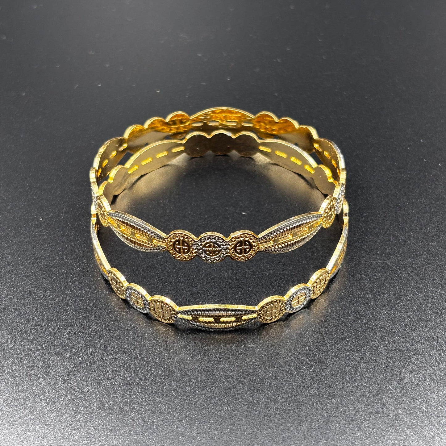 Two-Tone Geometric Pattern Bangles Set