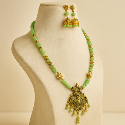 Antique Gold Pendant Necklace Set with Green Beads