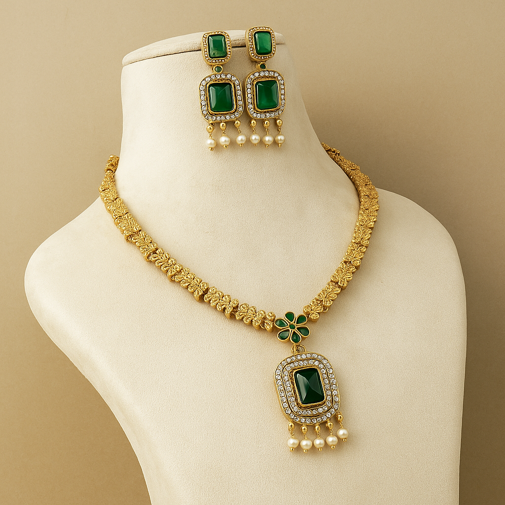 Elegant Gold-Toned Necklace Set With Crystal Pendant