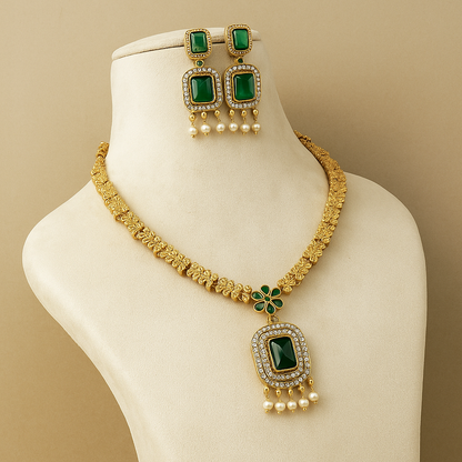 Elegant Gold-Toned Necklace Set With Crystal Pendant